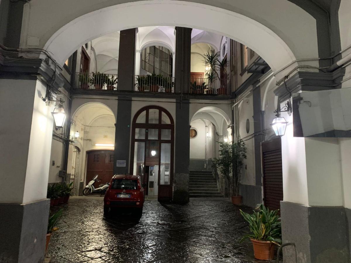 Апартаменти I Gironi Di Dante Неаполь Екстер'єр фото